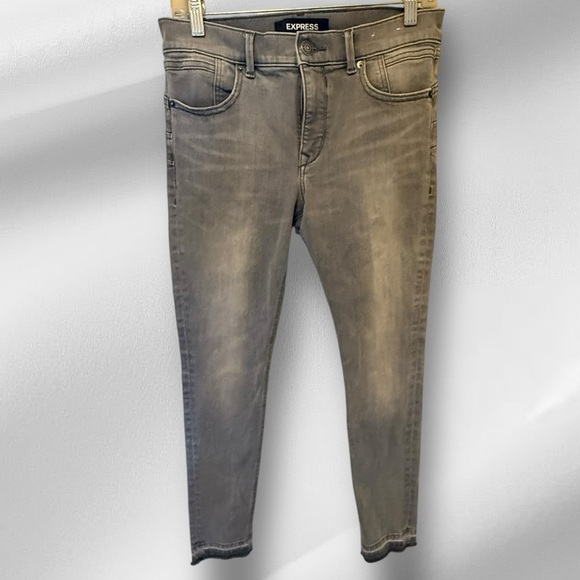 Express Denim - Express Ankle Legging Mid Rise‎ Jeans with Raw Hems